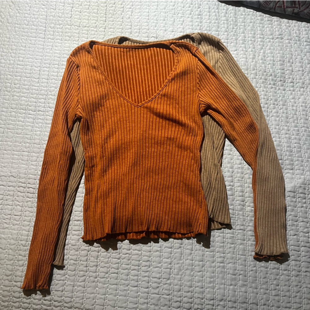 BOGO orange and green v-neck ribbed long sleeve bundle